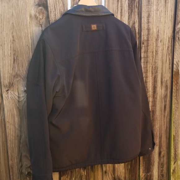 Perfect for outdoors Rainforest Jacket RN#64311 - Picture 5 of 16